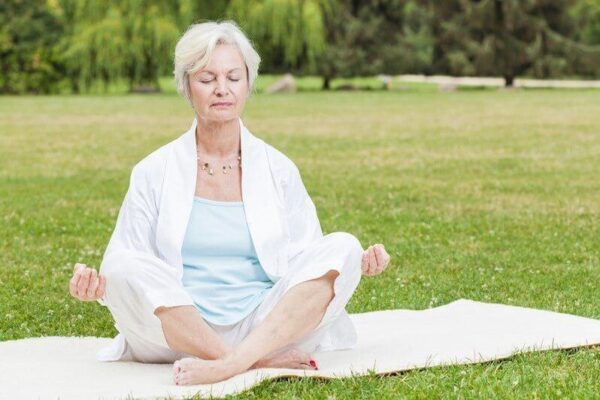 Tour nghỉ dưỡng kết hợp yoga – thiền cho người trung niên