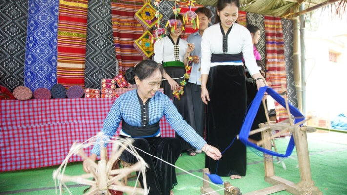 Trải nghiệm văn hóa dân tộc Tây Bắc 