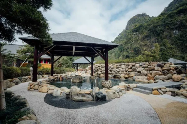 Trải nghiệm tắm khoáng Quang Hanh chuẩn Nhật